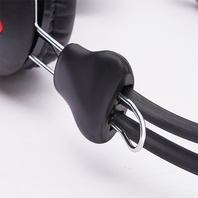 वायर्ड हेडफोन